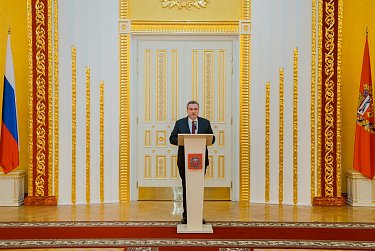 Работников аппарата отметили наградами